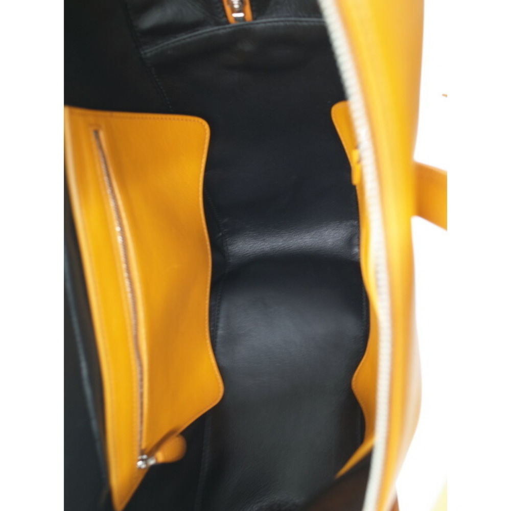 Balenciaga Triangle Duffle Bag M - Picture 3 of 9